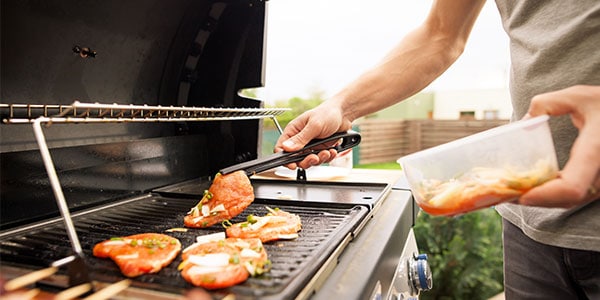 Step 1: Placing the meat in the smoker and calculating the cooking time