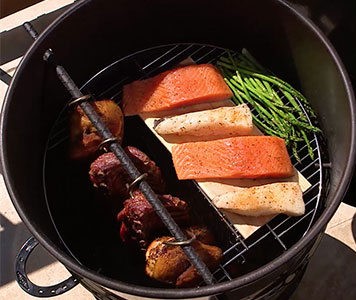 pit barrel cooker package review: grill grate