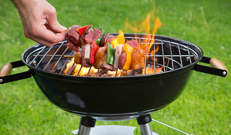 How to Set Up a Charcoal Grill for Smoking in 6 Steps | Grills Forever